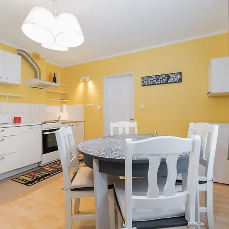 아파트 Uus-tatari 4 Apartments- City Center • Free Parking 탈린